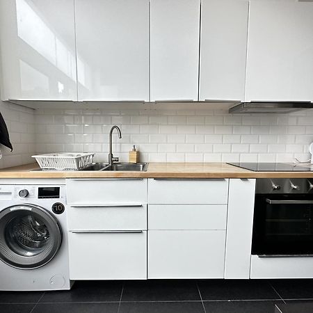 Trendy Flat In Brussels Apartment Bagian luar foto